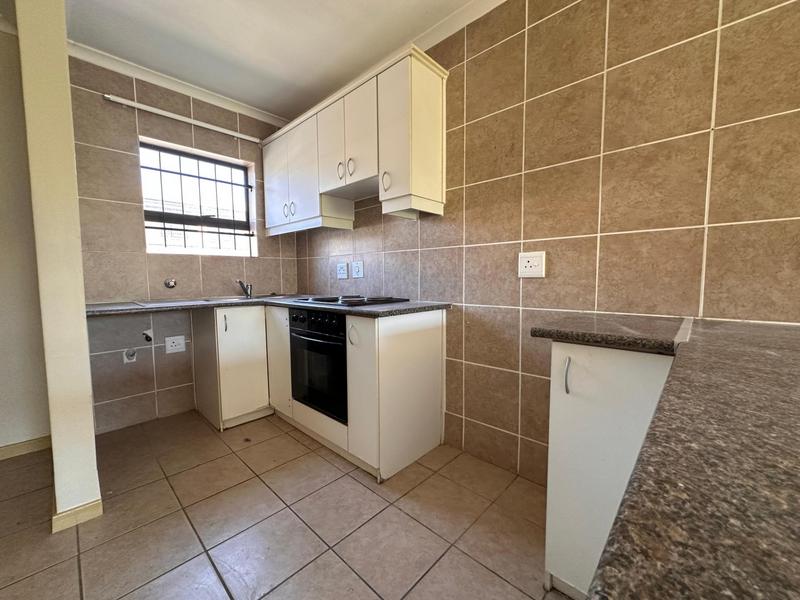 To Let 2 Bedroom Property for Rent in Gordons Bay Western Cape